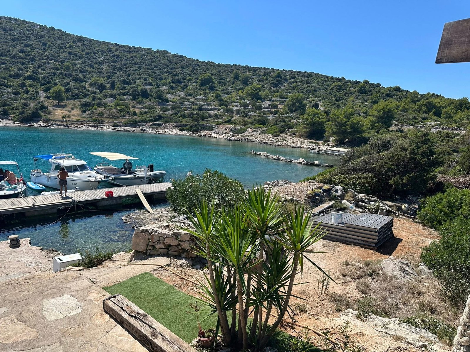 Brod Lady Lota u marini u Supetru na otoku Braču